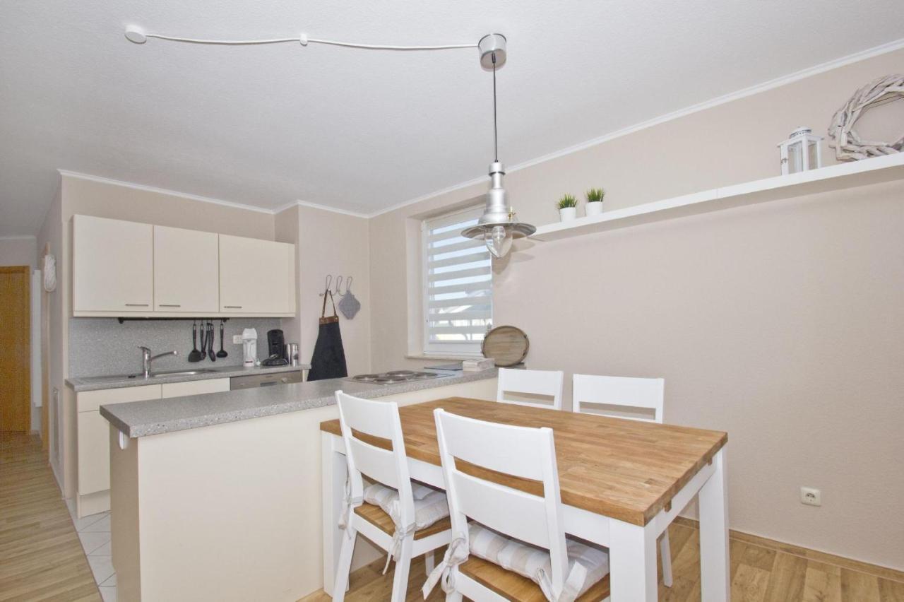 Ferienwohnung Mit Balkon, Gratis Nutzung Vom Ahoi Erlebnisbad Und Sauna In Sellin - Haus Strandeck Fewo 20 Goehren  Extérieur photo